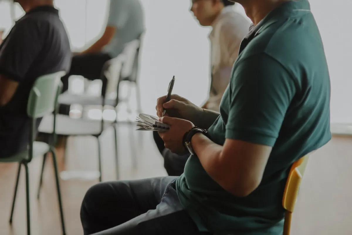 美國大學學制分為兩種，一種為學期制(Semester)、另一種為學季制(Quarter)，兩者的授課、計算學分方式不同，這會直接影響到同學們在課程上的安排。在這裡，為大家介紹這兩種制度的差異，讓同學們在入學前或選校前，對美國學制有基本的概念。